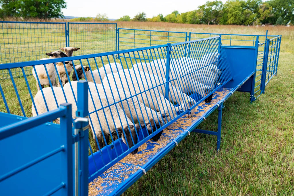 Starter Vertical Fenceline Feeders (815/817)